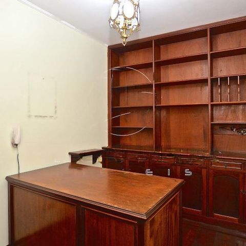 Casa à venda com 333m², 4 quartos e 4 vagas