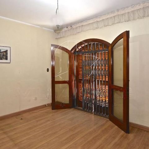 Casa à venda com 333m², 4 quartos e 4 vagas
