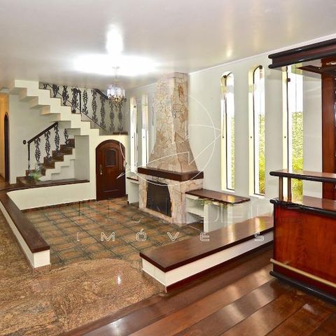 Casa à venda com 333m², 4 quartos e 4 vagas