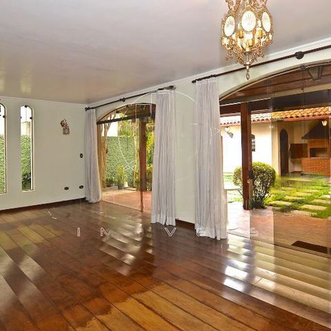 Casa à venda com 333m², 4 quartos e 4 vagas