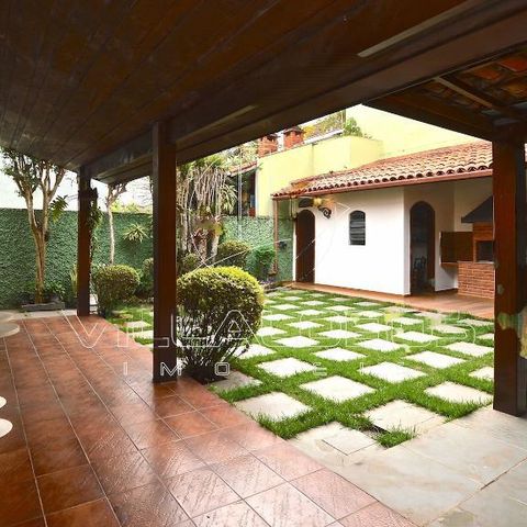 Casa à venda com 333m², 4 quartos e 4 vagas
