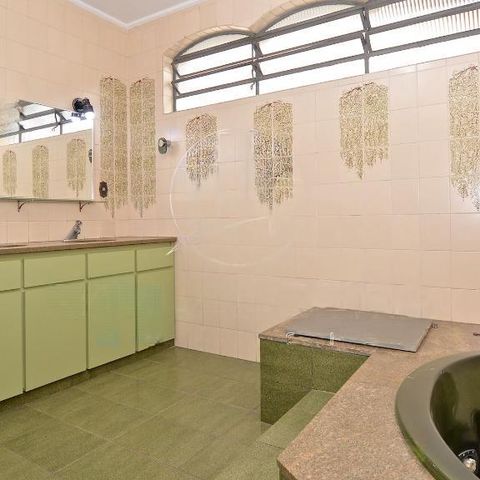 Casa à venda com 333m², 4 quartos e 4 vagas
