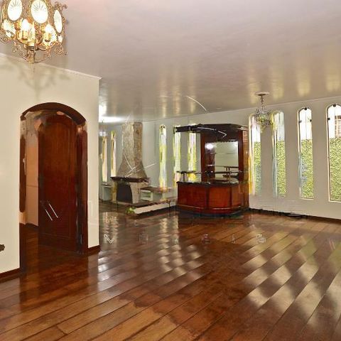 Casa à venda com 333m², 4 quartos e 4 vagas