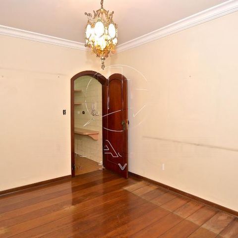 Casa à venda com 333m², 4 quartos e 4 vagas