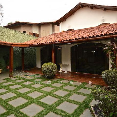 Casa à venda com 333m², 4 quartos e 4 vagas