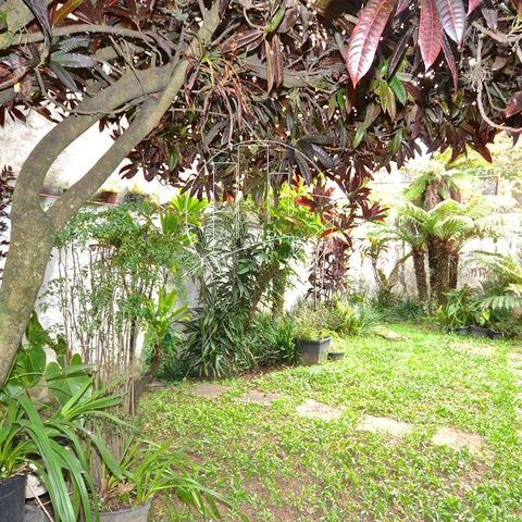 Casa à venda com 348m², 4 quartos e 5 vagas
