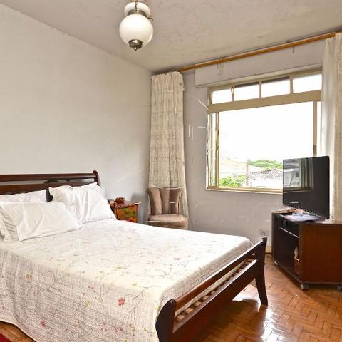 Casa à venda com 348m², 4 quartos e 5 vagas