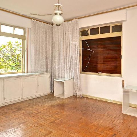 Casa à venda com 348m², 4 quartos e 5 vagas