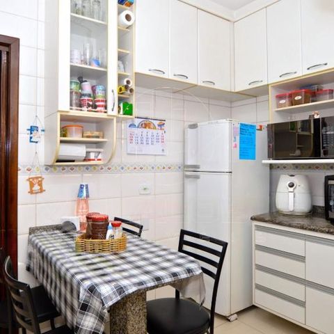 Casa à venda com 131m², 3 quartos e 2 vagas