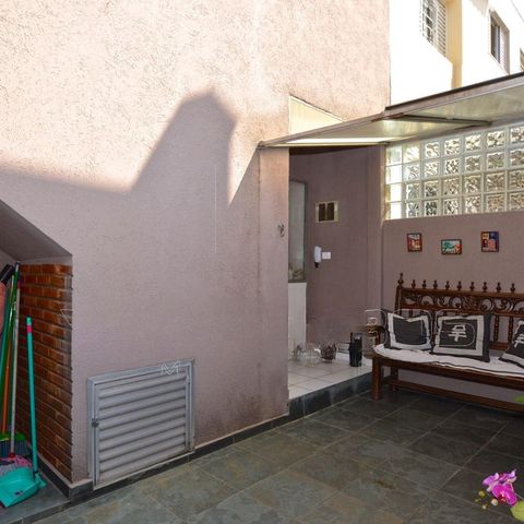 Casa à venda com 131m², 3 quartos e 2 vagas