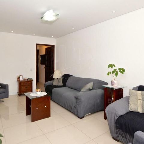 Casa à venda com 131m², 3 quartos e 2 vagas