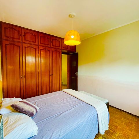 Casa à venda com 241m², 4 quartos e 2 vagas Casa à venda com 241m², 4 quartos e 2 vagasQuarto 2