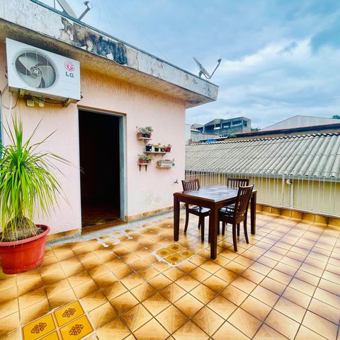 Casa à venda com 241m², 4 quartos e 2 vagas Casa à venda com 241m², 4 quartos e 2 vagasSacada do quarto