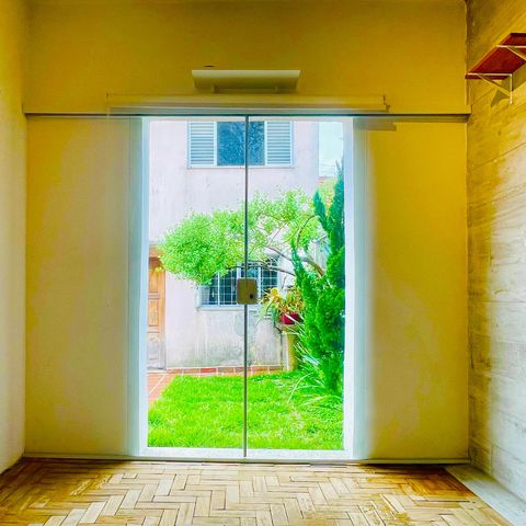 Casa à venda com 241m², 4 quartos e 2 vagas Casa à venda com 241m², 4 quartos e 2 vagasQuarto 4