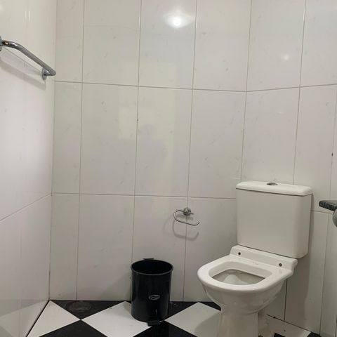 Casa à venda com 350m², 5 quartos e 8 vagasLavabo