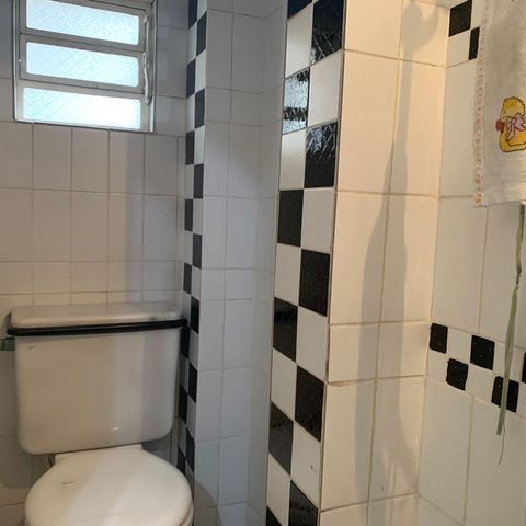 Casa à venda com 350m², 5 quartos e 8 vagasBanheiro 2
