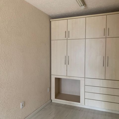 Casa à venda com 350m², 5 quartos e 8 vagasSuíte 2