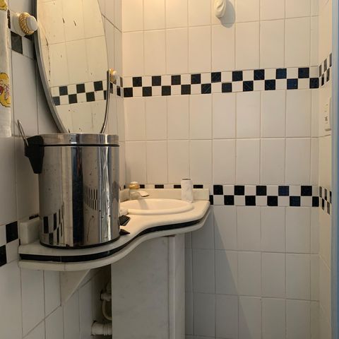 Casa à venda com 350m², 5 quartos e 8 vagasBanheiro 2