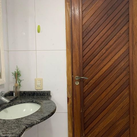 Casa à venda com 350m², 5 quartos e 8 vagasLavabo
