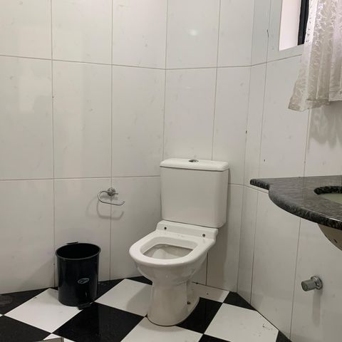 Casa à venda com 350m², 5 quartos e 8 vagasLavabo