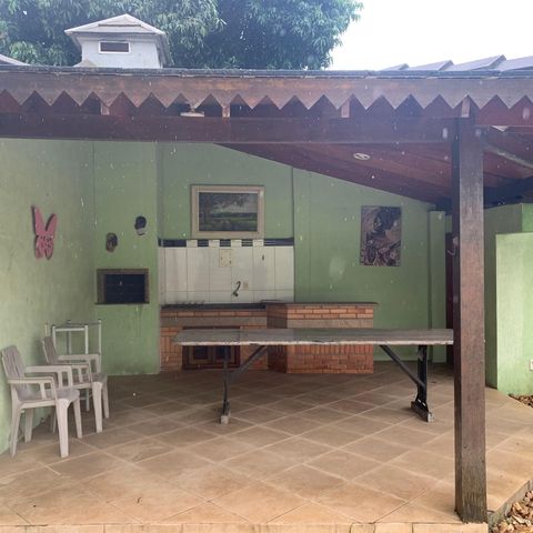 Casa à venda com 350m², 5 quartos e 8 vagasChurrasqueira