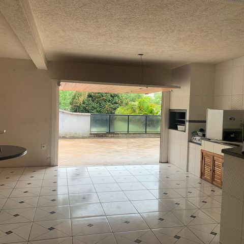 Casa à venda com 350m², 5 quartos e 8 vagasEspaço Gourmet