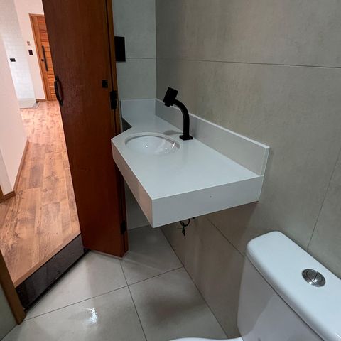 Apartamento à venda com 40m², 2 quartos e 1 vaga Apartamento à venda com 40m², 2 quartos e 1 vagaBanheiro