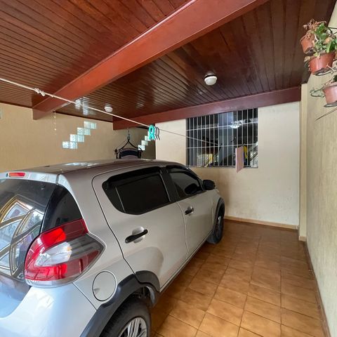 Casa à venda com 140m², 2 quartos e 2 vagasGaragem