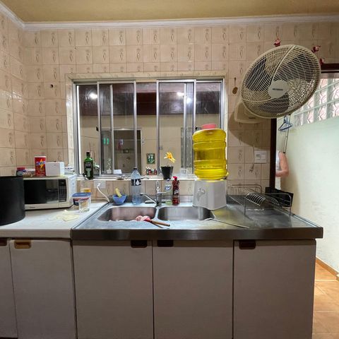 Casa à venda com 140m², 2 quartos e 2 vagasCozinha