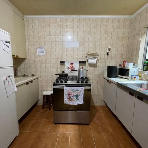 Casa à venda com 140m², 2 quartos e 2 vagasCozinha