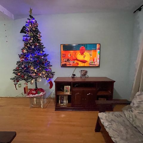Casa à venda com 140m², 2 quartos e 2 vagasSala