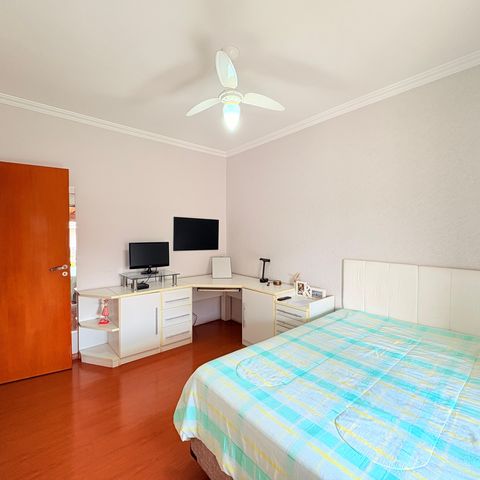 Casa de condomínio à venda com 500m², 5 quartos e 5 vagasQuarto 3