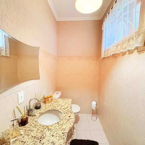 Casa de condomínio à venda com 500m², 5 quartos e 5 vagasLavabo