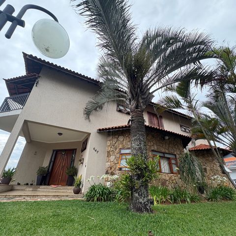 Casa de condomínio à venda com 500m², 5 quartos e 5 vagasFachada