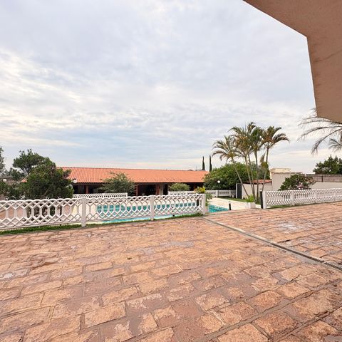 Casa de condomínio à venda com 500m², 5 quartos e 5 vagasGaragem