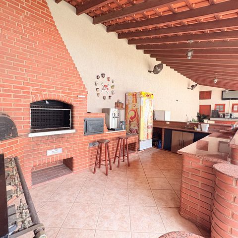 Casa de condomínio à venda com 500m², 5 quartos e 5 vagasÁrea Gourmet - Churrasqueira