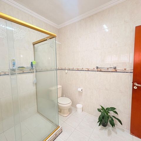 Casa de condomínio à venda com 500m², 5 quartos e 5 vagasBanheiro da Suíte Master