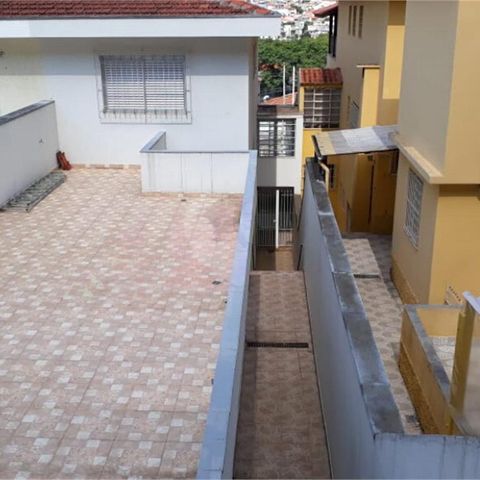 Casa à venda com 330m², 5 quartos e 8 vagas