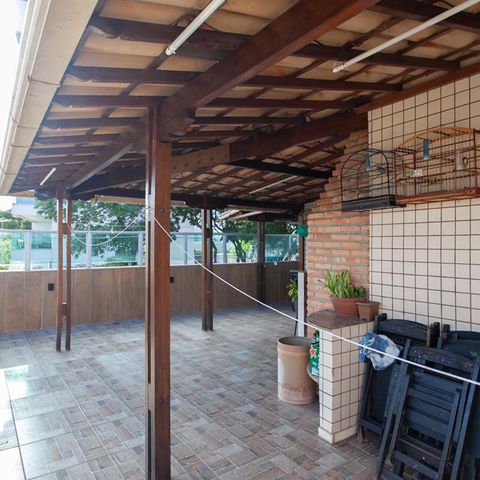 Apartamento à venda com 162m², 3 quartos e 2 vagas Apartamento à venda com 162m², 3 quartos e 2 vagasÁrea da Cobertura