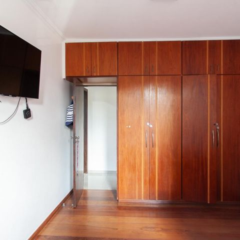 Apartamento à venda com 162m², 3 quartos e 2 vagas Apartamento à venda com 162m², 3 quartos e 2 vagasSuíte