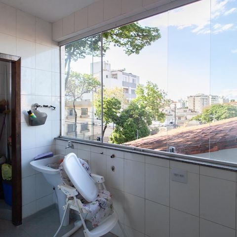 Apartamento à venda com 162m², 3 quartos e 2 vagas Apartamento à venda com 162m², 3 quartos e 2 vagasÁrea de Serviço 2