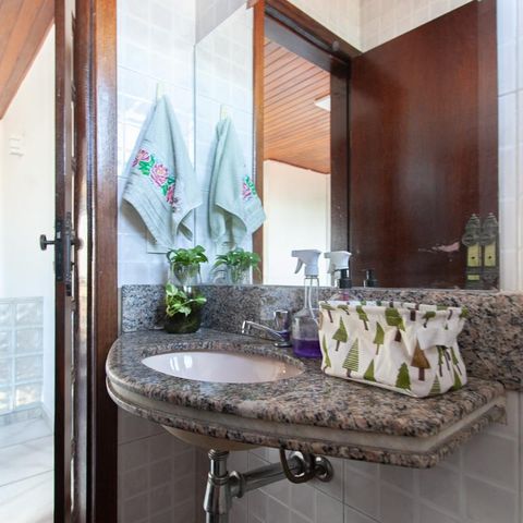 Apartamento à venda com 162m², 3 quartos e 2 vagas Apartamento à venda com 162m², 3 quartos e 2 vagasLavabo