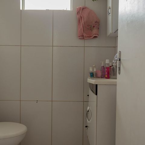 Apartamento à venda com 59m², 2 quartos e 1 vaga Apartamento à venda com 59m², 2 quartos e 1 vagaBanheiro