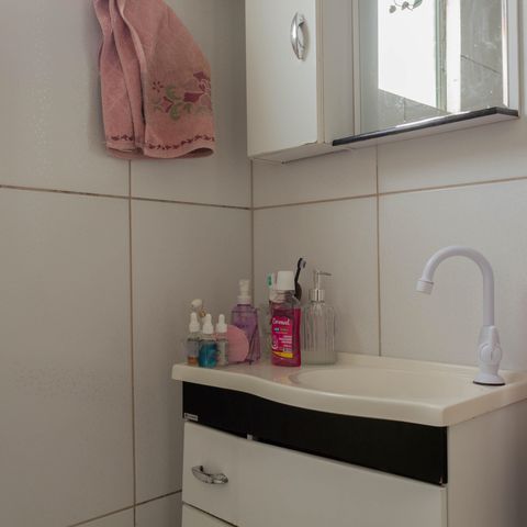 Apartamento à venda com 59m², 2 quartos e 1 vaga Apartamento à venda com 59m², 2 quartos e 1 vagaBanheiro