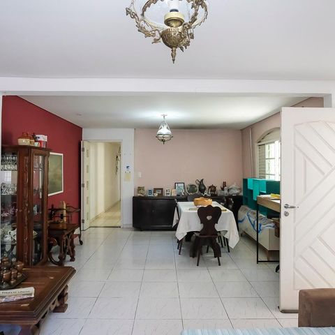 Casa à venda com 126m², 1 quarto e 2 vagasSala