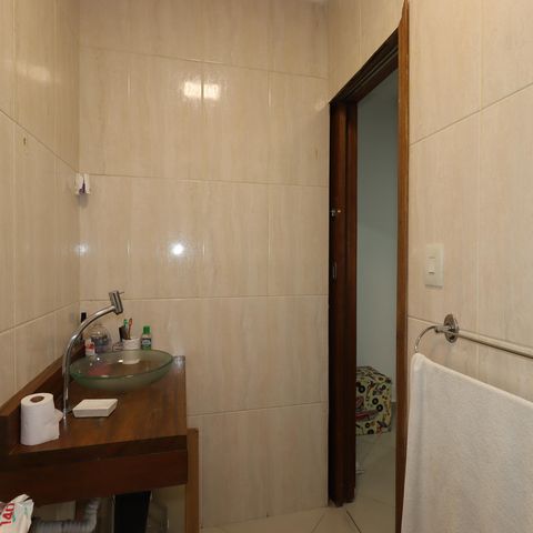 Casa para alugar com 270m², 2 quartos e 4 vagasBanheiro da Suíte 1