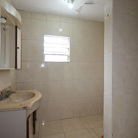 Casa para alugar com 270m², 2 quartos e 4 vagasBanheiro da Suíte 2