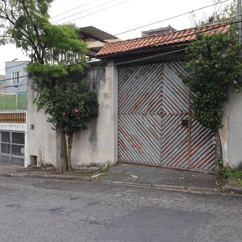 Casa para alugar com 270m², 2 quartos e 4 vagasFachada
