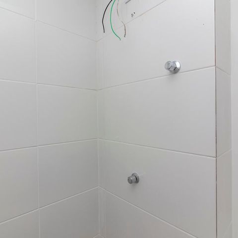 Apartamento à venda com 53m², 2 quartos e 1 vaga Apartamento à venda com 53m², 2 quartos e 1 vagaBanheiro