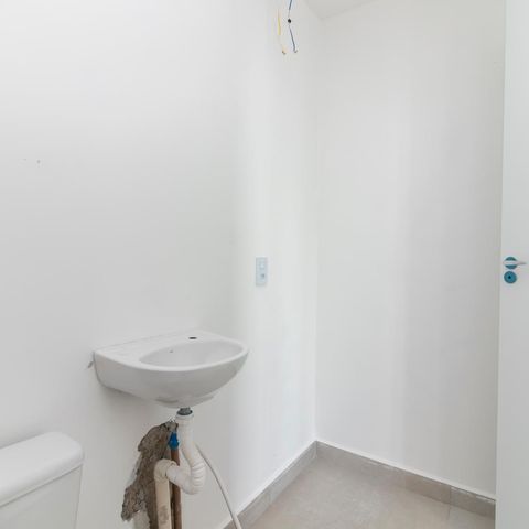 Apartamento à venda com 53m², 2 quartos e 1 vaga Apartamento à venda com 53m², 2 quartos e 1 vagaBanheiro